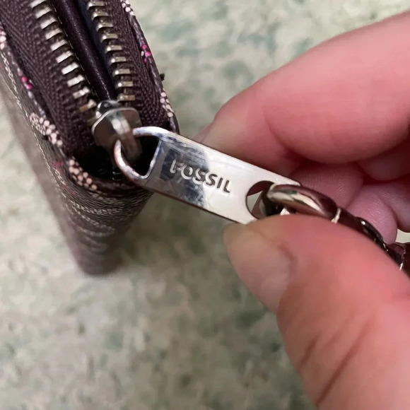 Fossil Bohemian Rectangle Wristlet - Picture 4 of 5